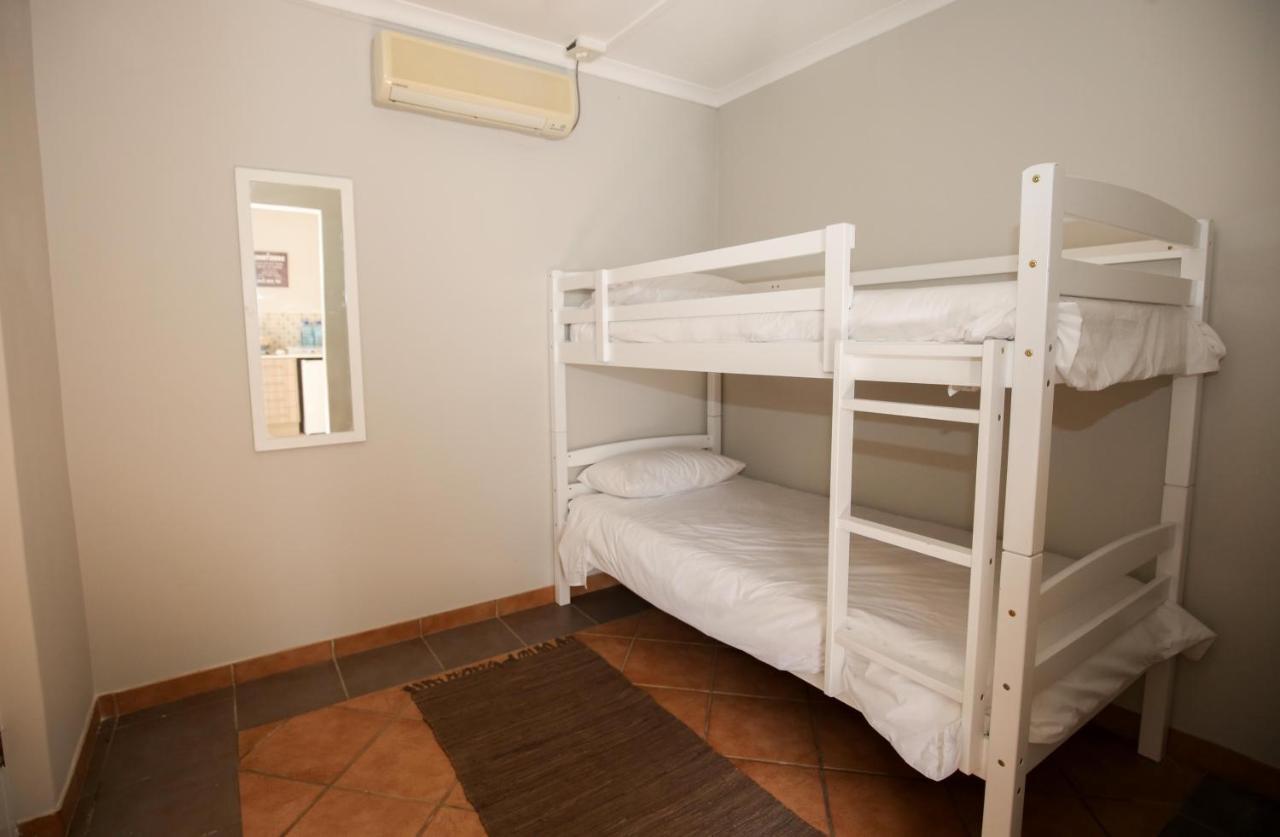 Farm View Guest House Източен Лондон Екстериор снимка