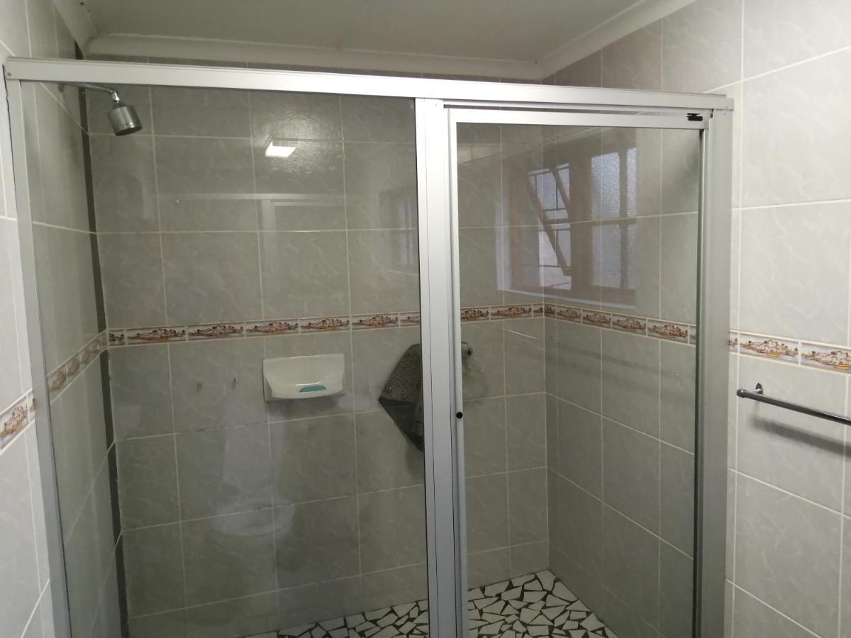 Farm View Guest House Източен Лондон Екстериор снимка